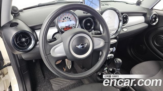 Mini Cooper 2010 — photo 13