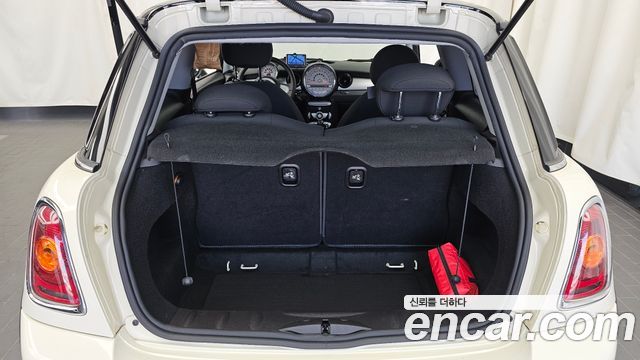 Mini Cooper 2010 — photo 20