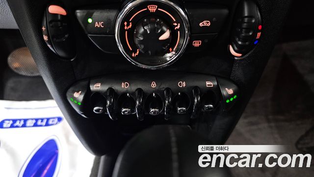 Mini Cooper 2013 — photo 17