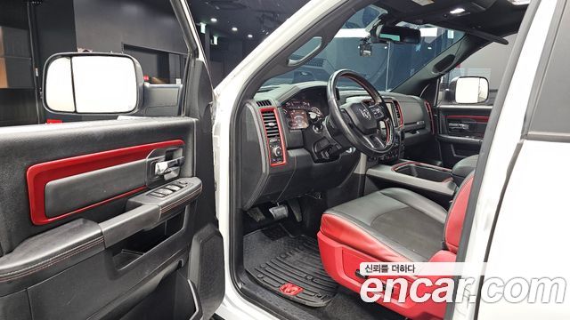 Dodge Ram Pick Up 2016 — photo 10