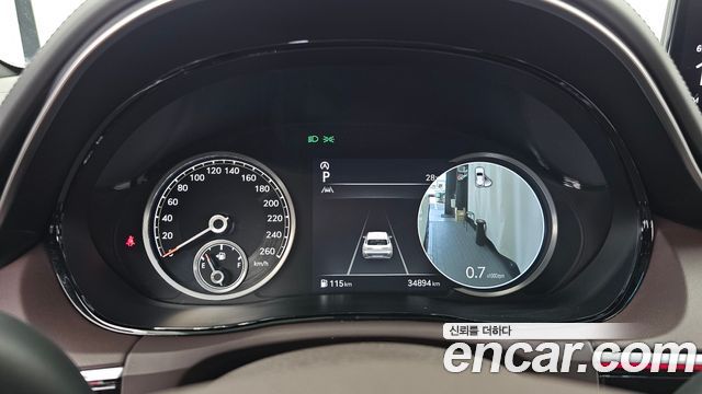 Genesis GV70 2021 — photo 11