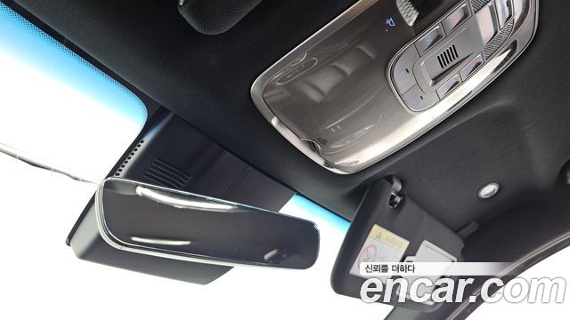 Genesis GV70 2021 — photo 23