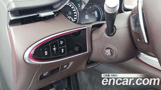Genesis GV70 2021 — photo 24