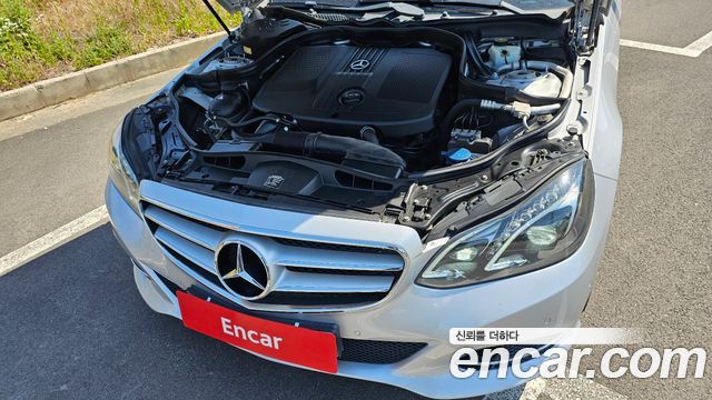 Mercedes-Benz E-Class 2016 — photo 6
