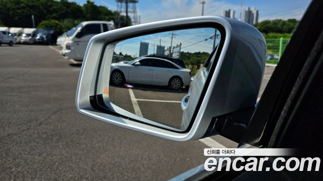 Mercedes-Benz E-Class 2016 — photo 17