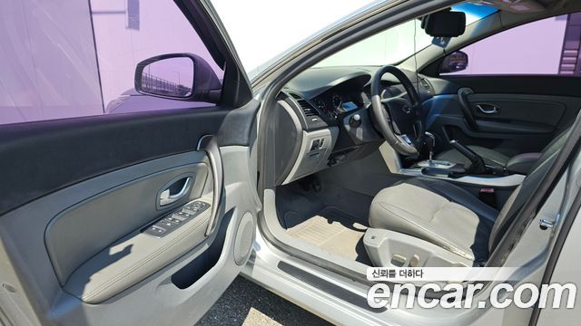 Renault Korea SM5  2010 — photo 10