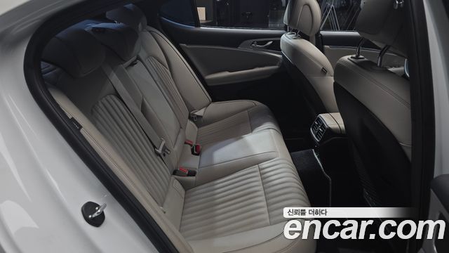 Genesis G70 2021 — photo 11