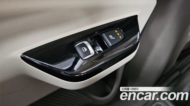 Kia Canival 2021 — photo 25