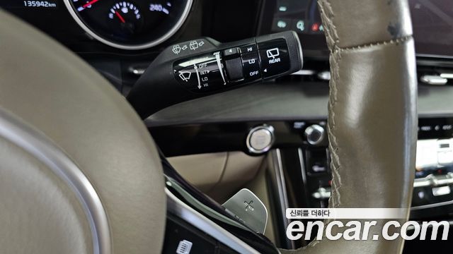 Kia Canival 2021 — photo 29