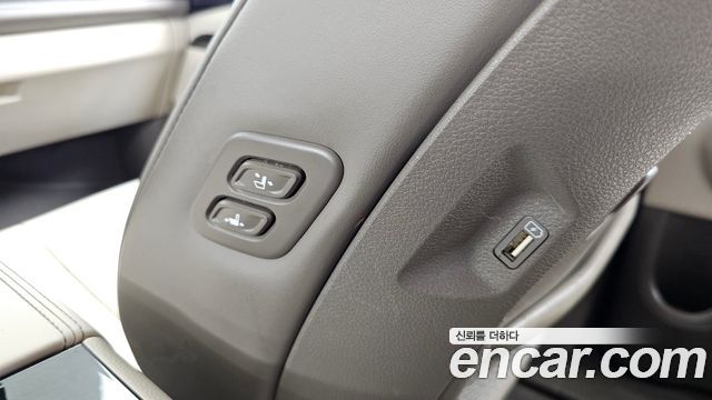 Kia Canival 2021 — photo 33