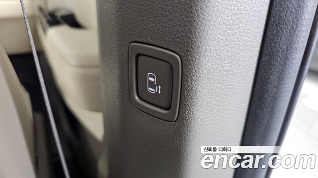 Kia Canival 2021 — photo 35