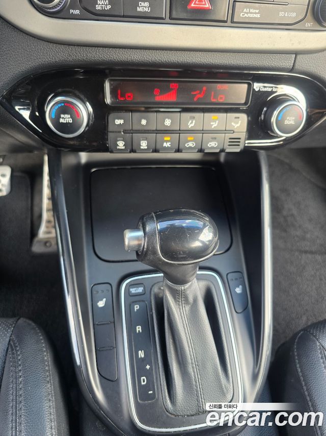 Kia Carens 2014 — photo 11