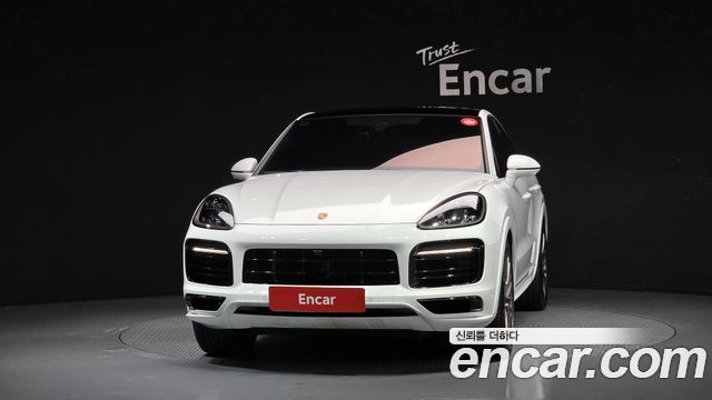 Porsche Cayenne 2023 — photo 2
