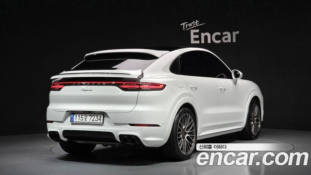 Porsche Cayenne 2023 — photo 3