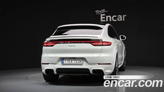 Porsche Cayenne 2023 — photo 4