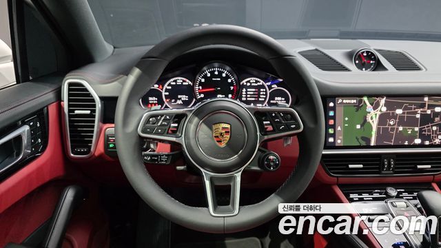 Porsche Cayenne 2023 — photo 5
