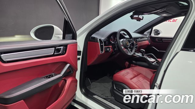 Porsche Cayenne 2023 — photo 8