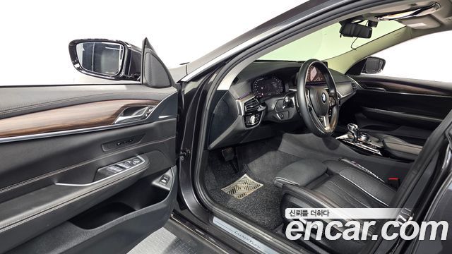 BMW Gran Turismo 2022 — photo 13