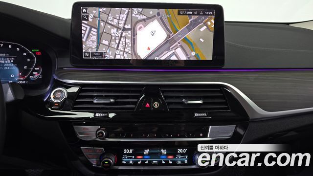 BMW Gran Turismo 2022 — photo 18