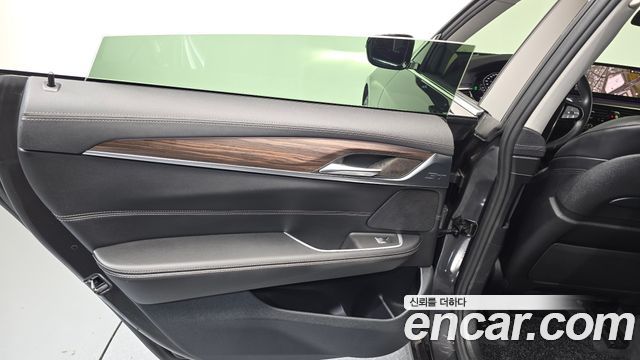 BMW Gran Turismo 2022 — photo 15