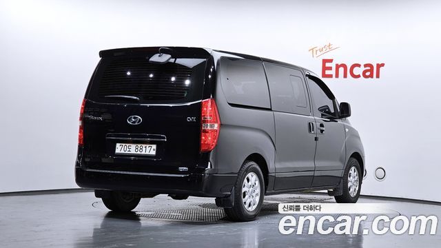 Hyundai Starex 2012 — photo 2