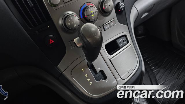 Hyundai Starex 2012 — photo 9