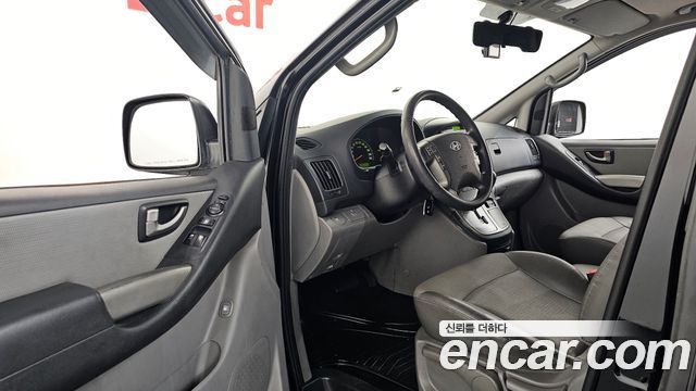 Hyundai Starex 2012 — photo 10