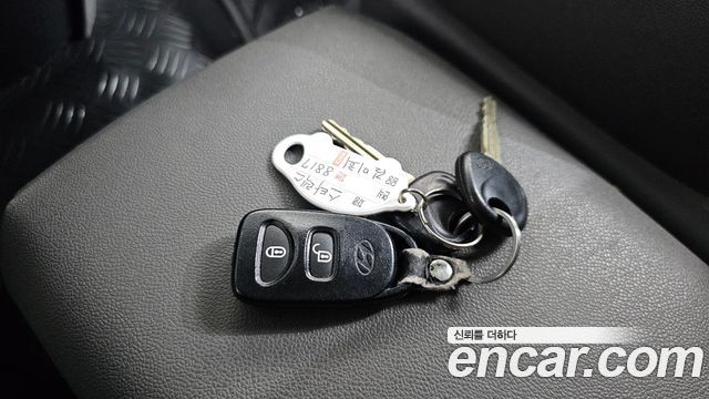 Hyundai Starex 2012 — photo 17
