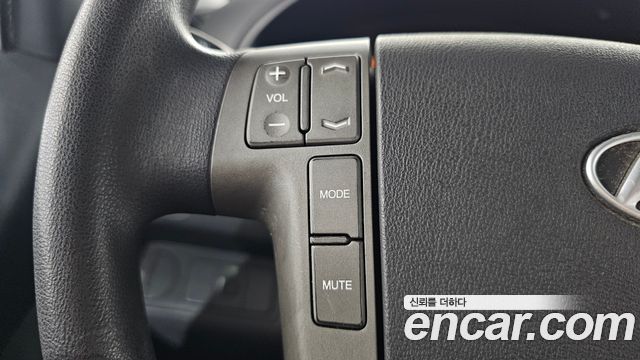 Hyundai Starex 2012 — photo 19