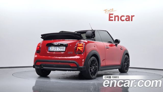 Mini Cooper Convertible 2024 — photo 2