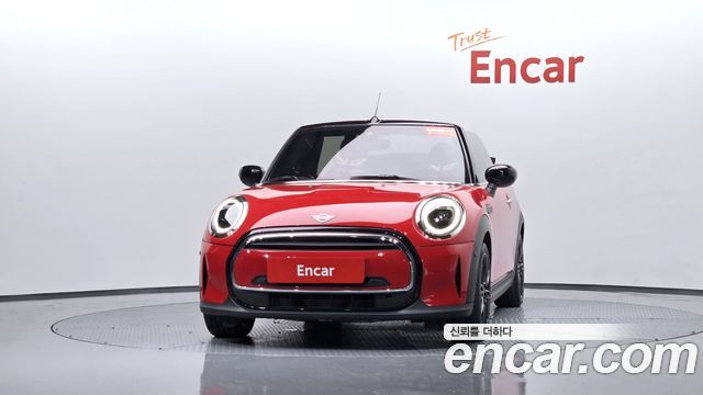 Mini Cooper Convertible 2024 — photo 3