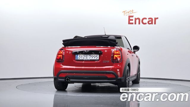 Mini Cooper Convertible 2024 — photo 4