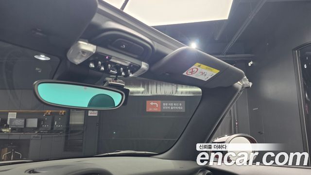 Mini Cooper Convertible 2024 — photo 29