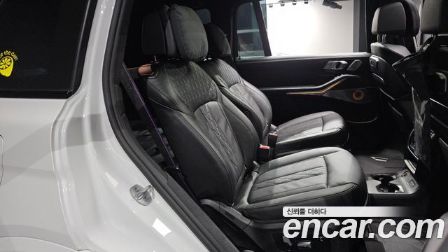 BMW X7 2025 — photo 17