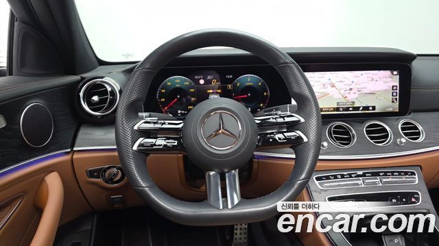 Mercedes-Benz E-Class 2021 — photo 19
