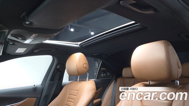 Mercedes-Benz E-Class 2021 — photo 21