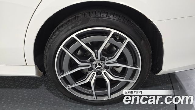 Mercedes-Benz E-Class 2021 — photo 7