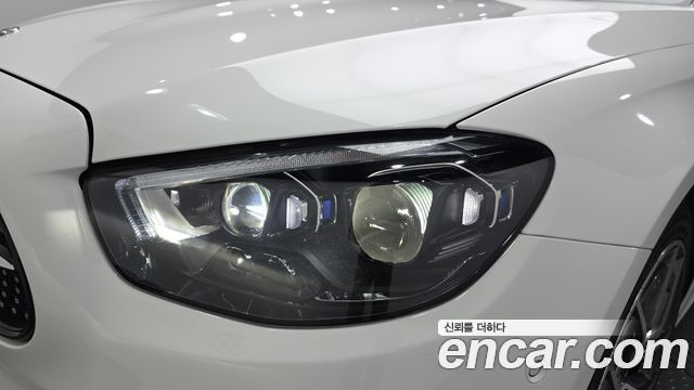 Mercedes-Benz E-Class 2021 — photo 8