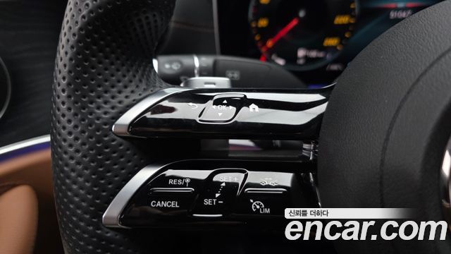Mercedes-Benz E-Class 2021 — photo 16
