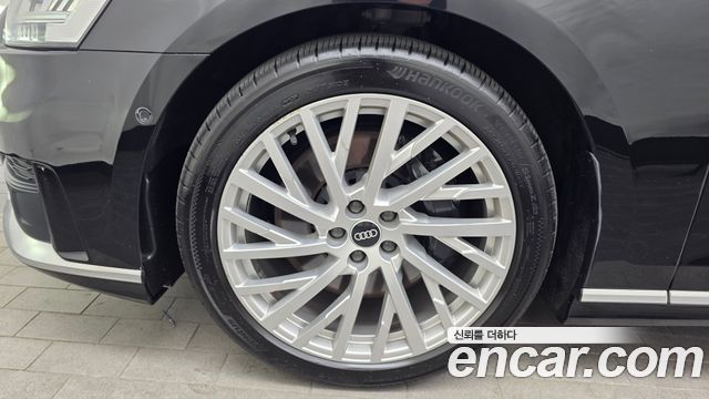 Audi A8 2021 — photo 5