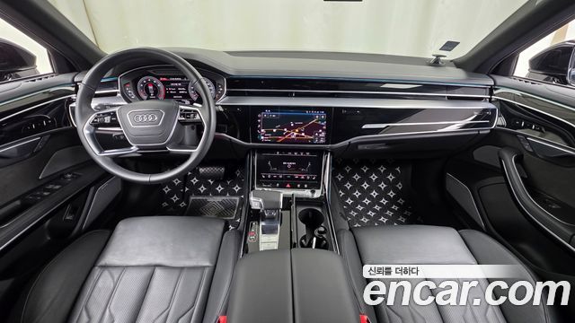 Audi A8 2021 — photo 10
