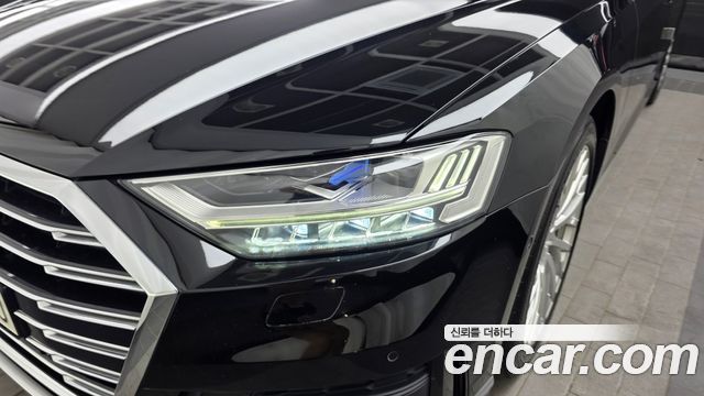 Audi A8 2021 — photo 8