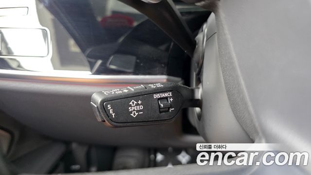 Audi A8 2021 — photo 28