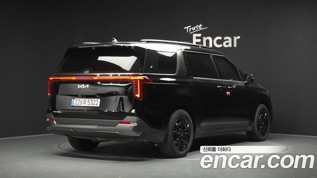 Kia Canival 2025 — photo 2