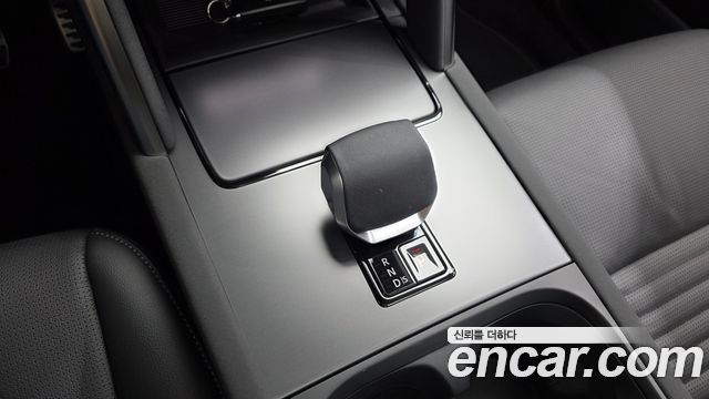 Land Rover Discovery Sport 2026 — photo 13