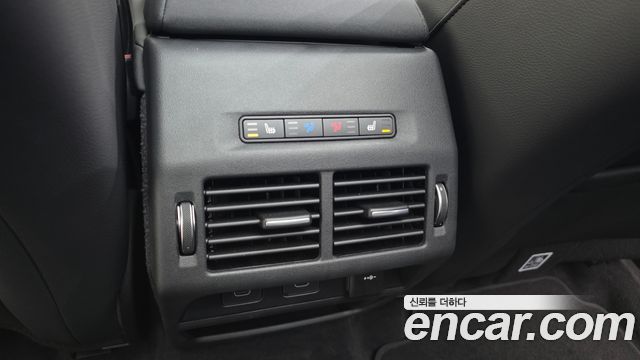 Land Rover Discovery Sport 2026 — photo 18