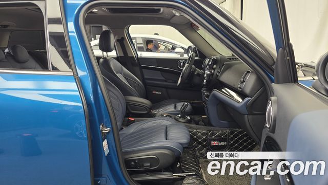Mini Countryman 2021 — photo 16