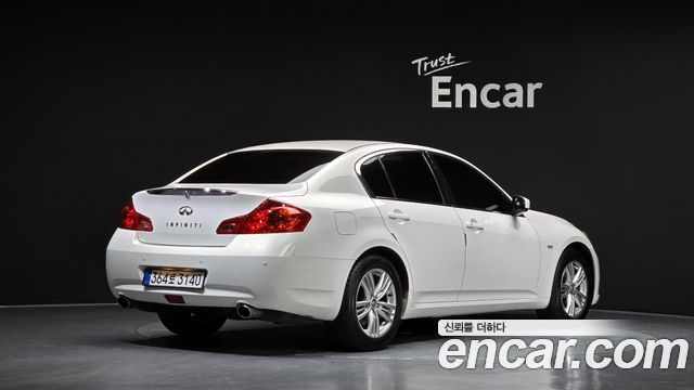 Infiniti G 2013 — photo 2