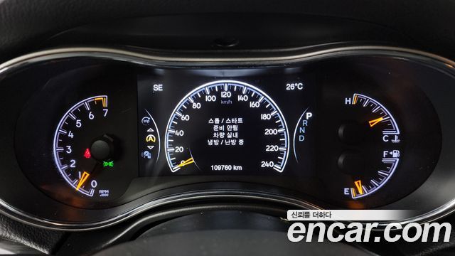 Jeep Cherokee 2019 — photo 11
