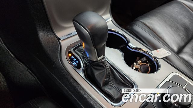 Jeep Cherokee 2019 — photo 12